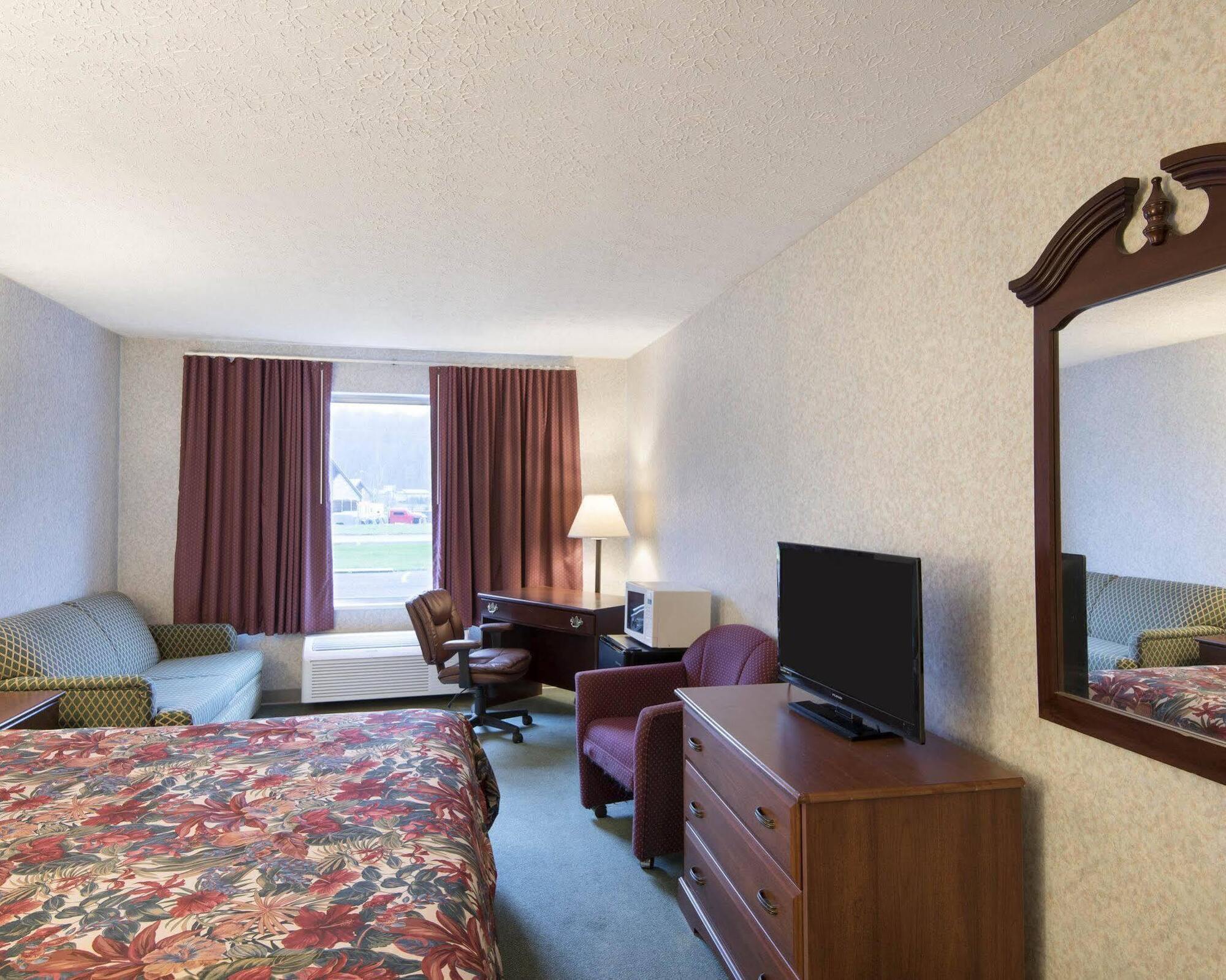 Motel 6 Williamstown, Wv Exterior photo